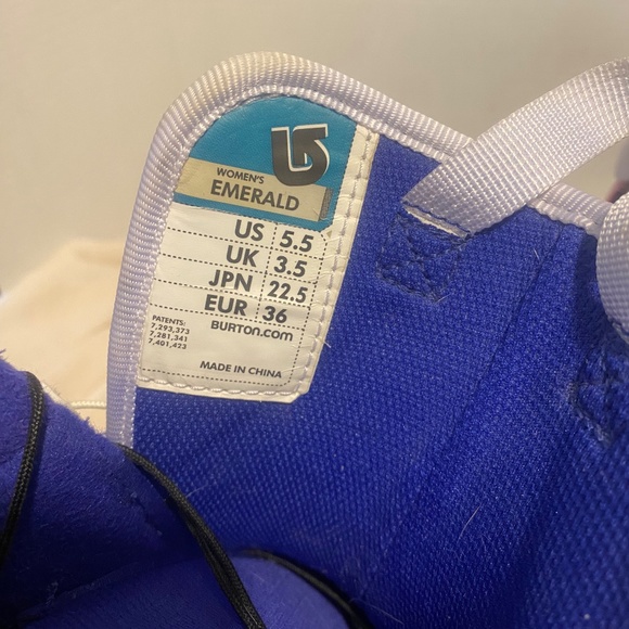 Women's/Girls Burton snowboarding boots - Picture 7 of 7